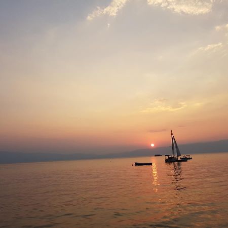 The White Apartment Ohrid Bagian luar foto